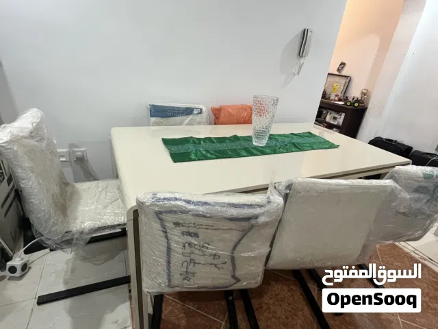 غرفه طعام مستعمله للبيع ولايوجد مكيفات  جده الفيصليه