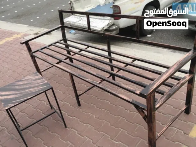 كراسي حديد