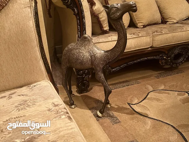 نوادر نحاسيات وقطع اثرية مميزة للبيع