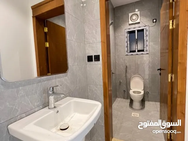 220 m2 More than 6 bedrooms Apartments for Sale in Jeddah Al Marikh