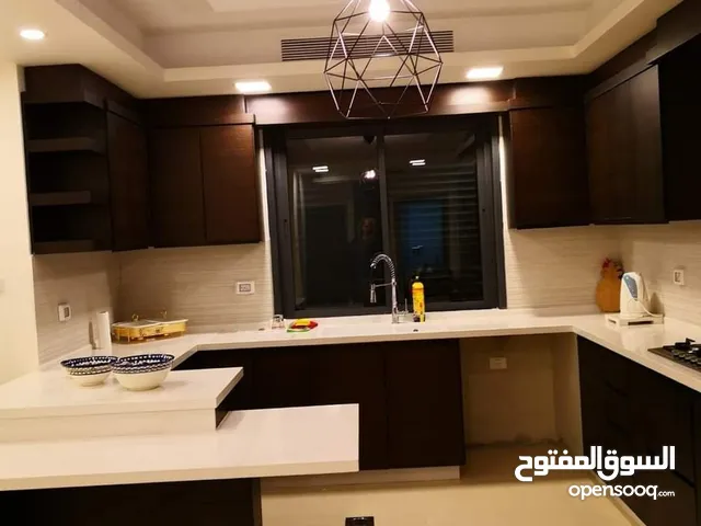 175 m2 3 Bedrooms Apartments for Rent in Ramallah and Al-Bireh Al Tira