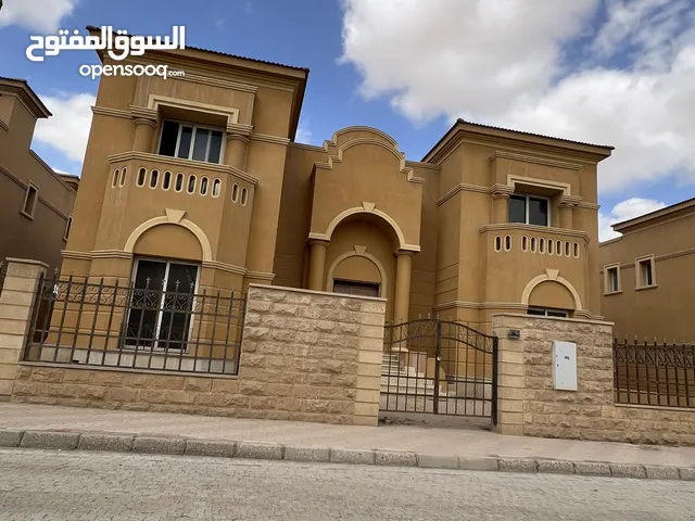 210 m2 4 Bedrooms Villa for Sale in Cairo Other