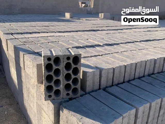 قلاب مترين لنقل جميع مواد البناء والتراب الأحمر وازالة الطمم