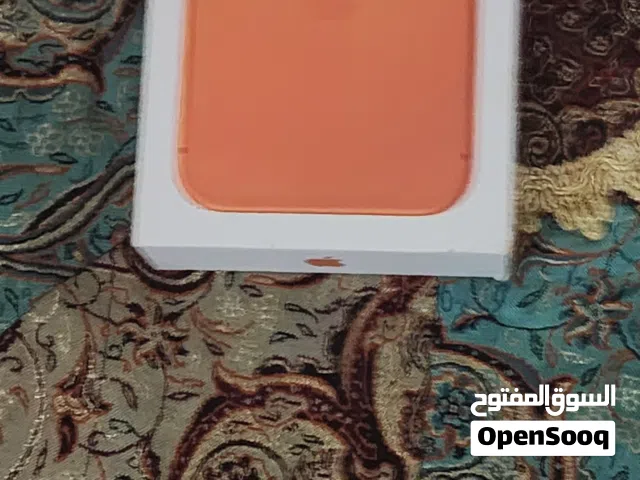 ايفون. 17 برو ماكس 512 برتقالي استخدام 4 ايام فقط  لا يوجد تفاوض في السعر ايفون 17 برو ماكس 512