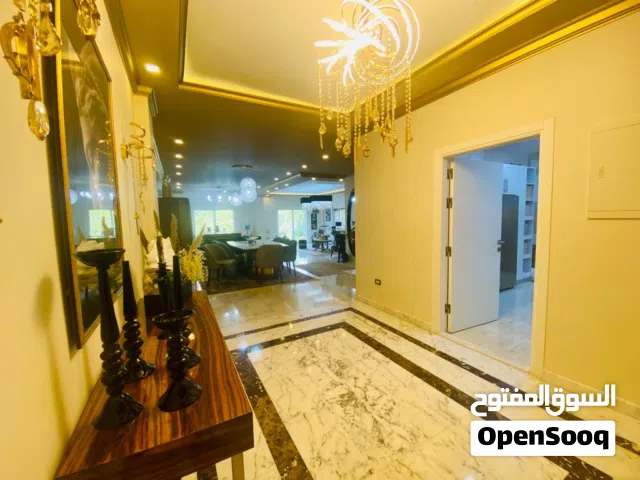 327 m2 5 Bedrooms Villa for Sale in Giza Sheikh Zayed