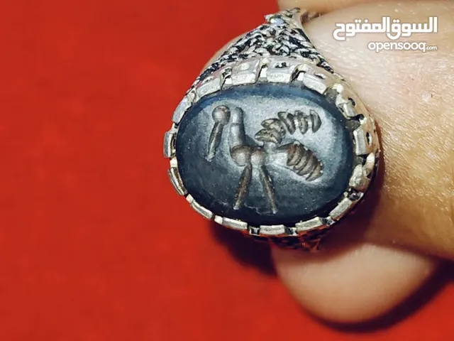 خاتم قديم من تحف النادره