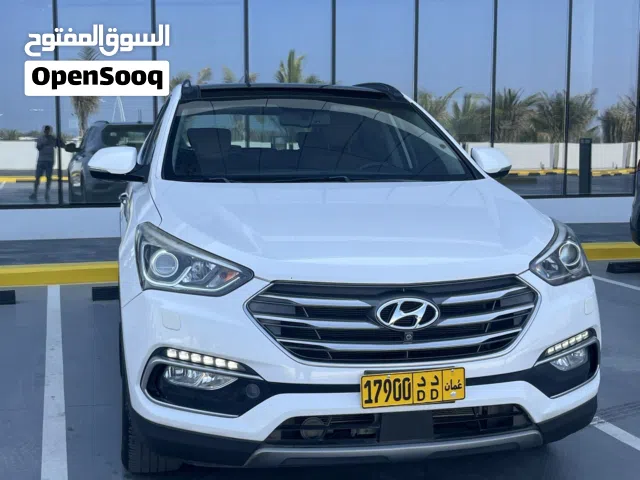 Hyundai Santa Fe grand  2017 Limited  OMAN car  360• D  Camera