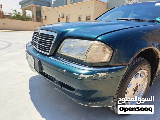 1999 مرسيدس بنز الفئة-C C 180