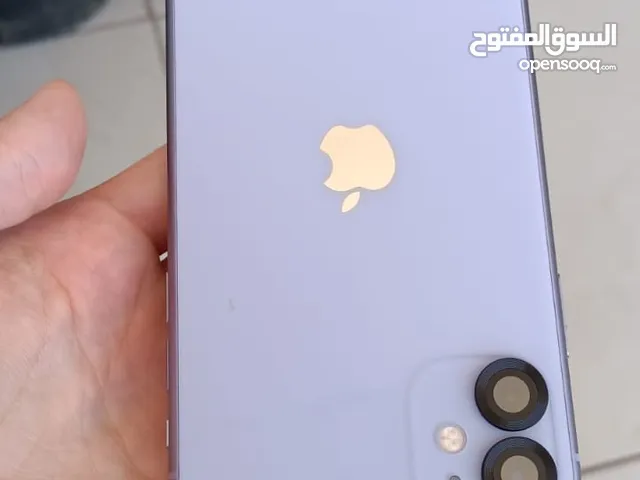 آيفون 11 عادي جيهاز نضيف كثير ولا شخط مع شاحن اصلي مغير بطاريه 128جيجا ع الفحص