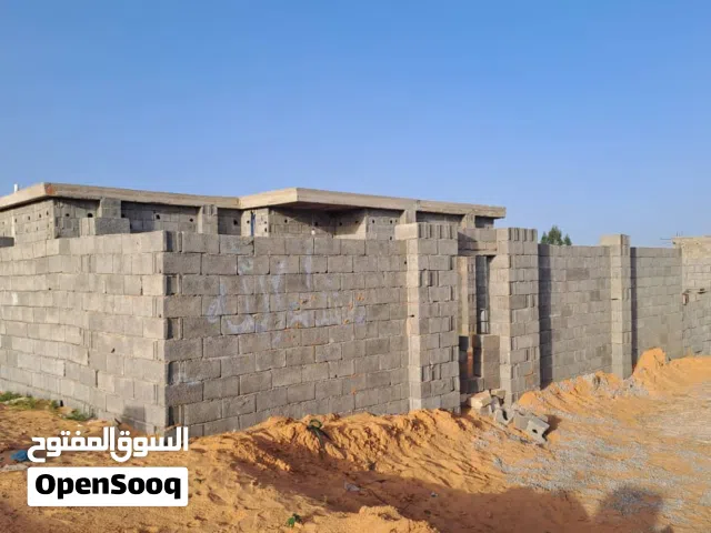 165 m2 2 Bedrooms Townhouse for Sale in Tripoli Wadi Al-Rabi