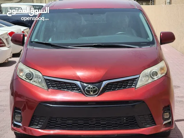 Used Toyota Sienna in Dubai