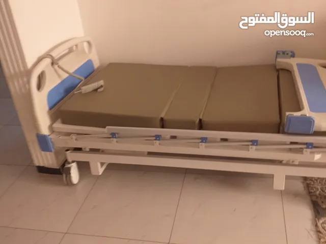 سرير طبي كهربائي مستعمل للبيع