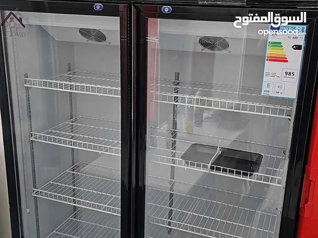 ثلاجه شبه جديدة باب عدد 2 مغلق توفير طاقه اضاءة ايد