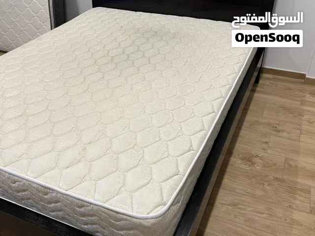 Bed for sale in Muscat hills
