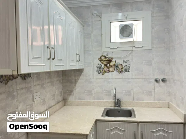 450 m2 Studio Villa for Rent in Doha Al Maamoura