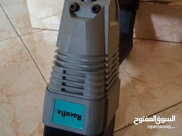 كرفوز ديال المسمار متعدد القياسات صناعة فرنسية باقي جديد تقريبا يعمل بشكل احترافي الدقة والسرعة معا