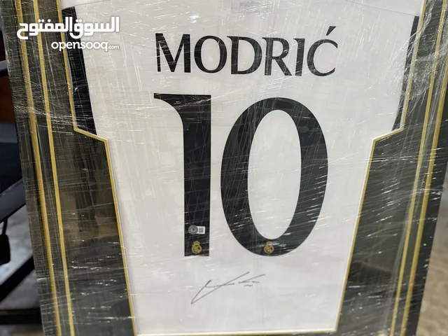 Officially Signed Modric shirt
