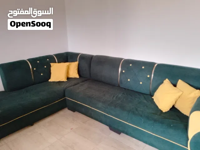 طقم كنب مستعمل بحالة جيدة للبيع