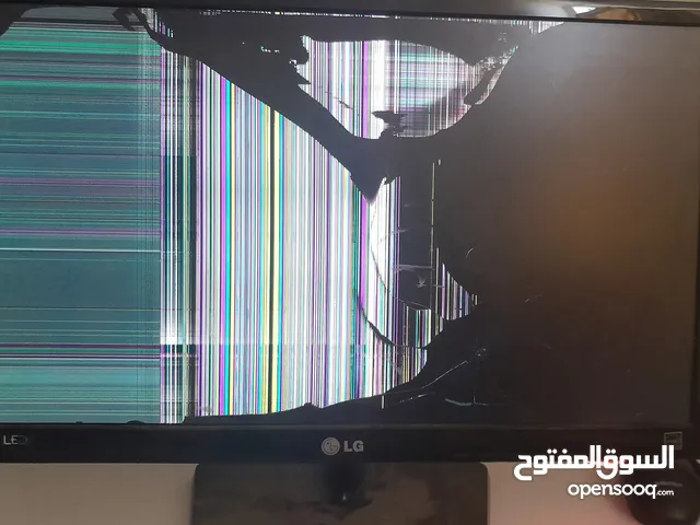 شاشة LG مكسورة
