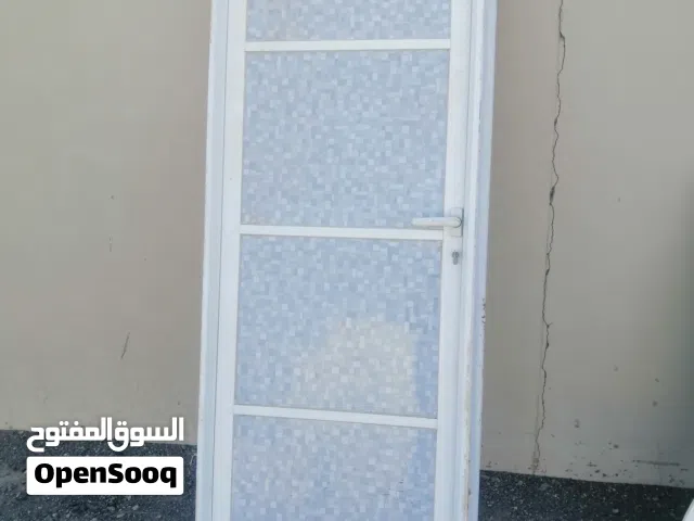 ابواب اثنان واحد المنيوم واحد فولاذي محاله جيده والمقاسات موجوده في الاعلان المنيوم وفي فولاذي