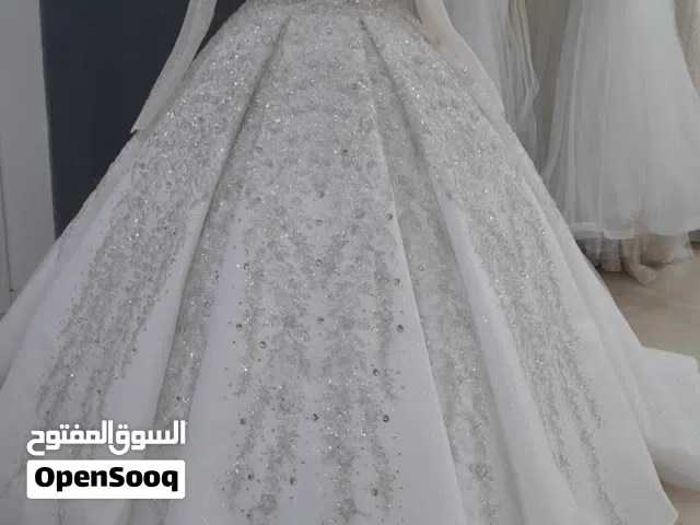 فستان زفاف