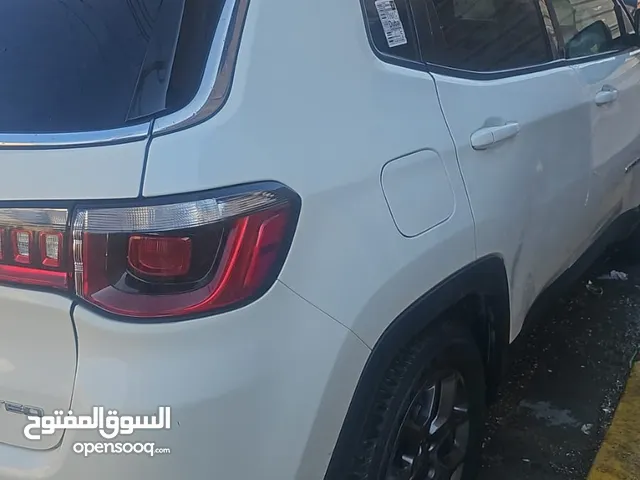 مكلف بنشرها مخلي رقم صاحب السيارة بالمنشور