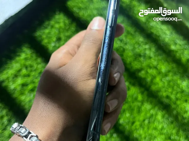 Apple iPhone 11 Pro 64 GB in Basra