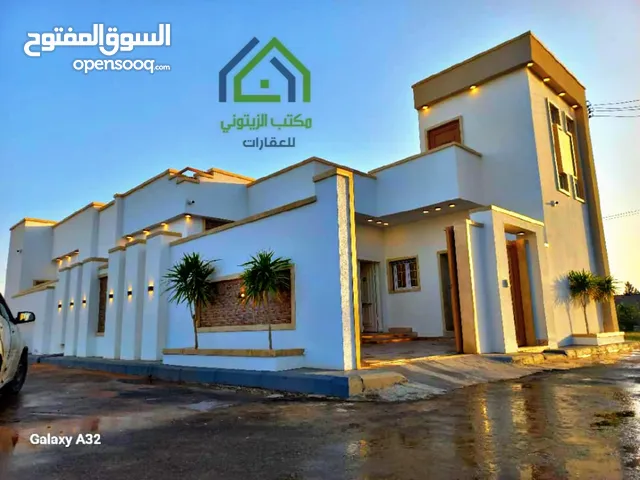 195 m2 3 Bedrooms Townhouse for Sale in Tripoli Ain Zara