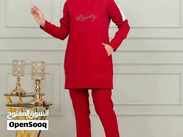 بضاعة ملابس نسائيه للبيع