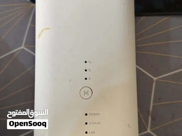 راوتر STC بحالة ممتازة مع الشاحن بتاعه 4G مزود شريحة من شركة هواوي (بدون فصال نهائي)