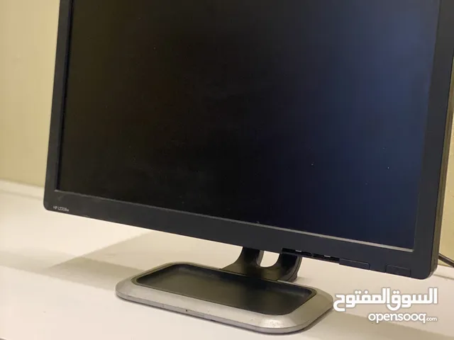 شاشة مستعملة بحالة جيدة