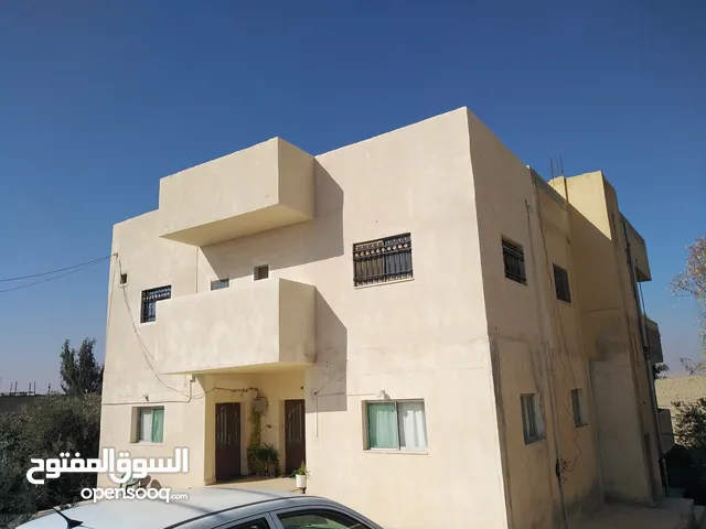 500m2 More than 6 bedrooms Townhouse for Sale in Amman Areinba Al Gharbiyah