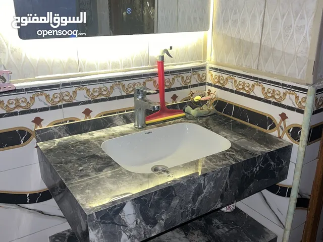 مغسله جديده للبيع مع المرايا
