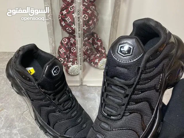 45.5 Sport Shoes in Ajman