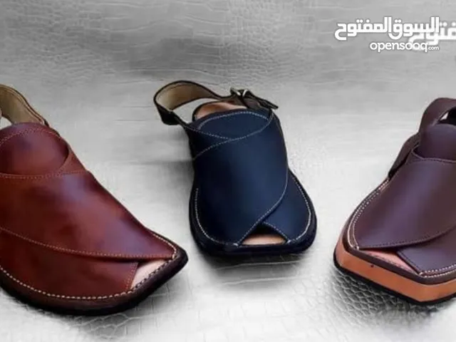 40 Casual Shoes in Taiz