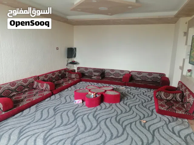 فرشات عده مقاسات بحاله ممتازه