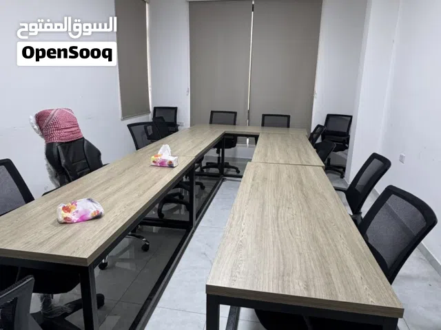 مكاتب مع عجلات بريك ستوب بسعر حرق