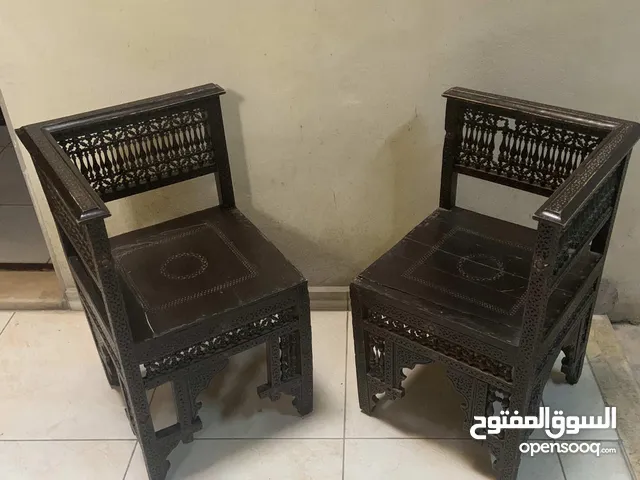 كراسي خشب أنتيك (عدد 2).