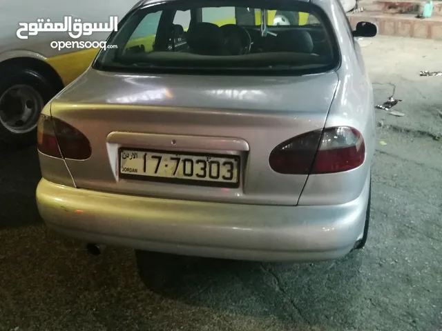 دايو لانوس موديل 2000 بحاله جيده جدا مع رقم مميز للبيع في اربد