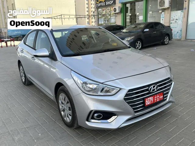 تمتع بقيادة مريحة واقتصادية مع سياراتنا... وعيش الفرق