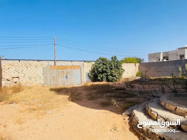 منزل طابقين وملحق واستراحة