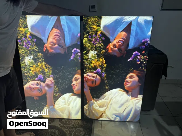 شاشتين سكرين للعرض