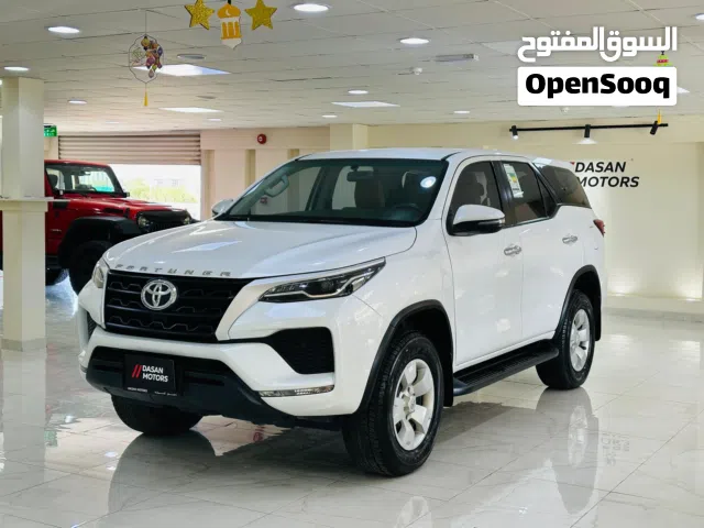 Toyota Fortuner 2024, GCC Specs, 7 Seats, Automatic, White