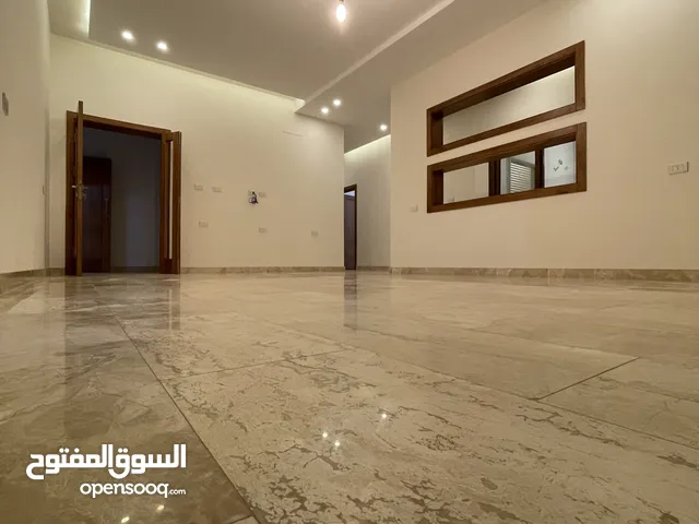 330m2 More than 6 bedrooms Villa for Sale in Tripoli Ain Zara