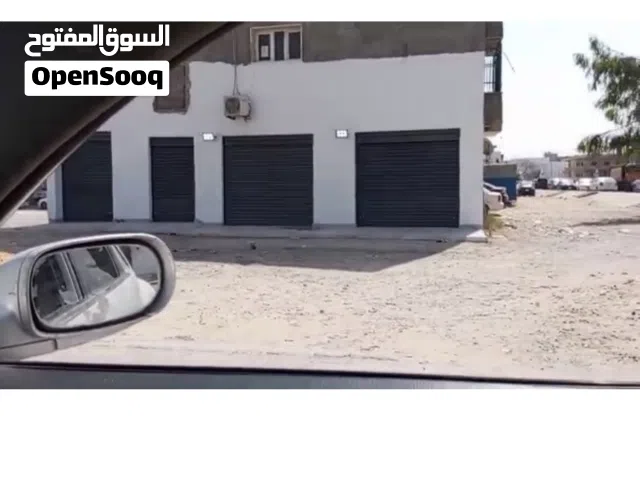 شقة دور أول تجارية مدخولها 3500 شهري