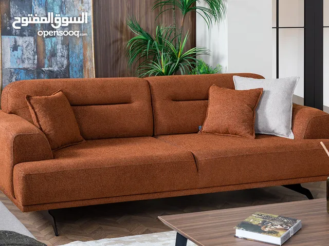طقم كنبايات قرميدي بحالة ممتازة للبيع
