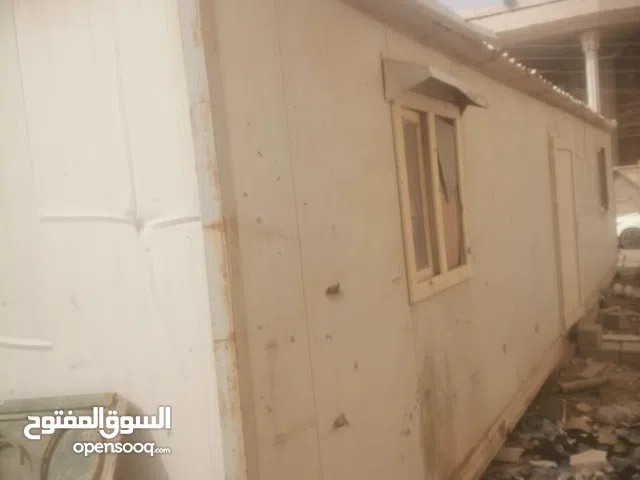 السلام عليكم ورحمة الله وبركاتة  كرفان مستعمل نظيف ومرتب