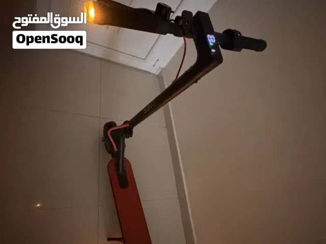 سكوتر كهربائي شبه جديد