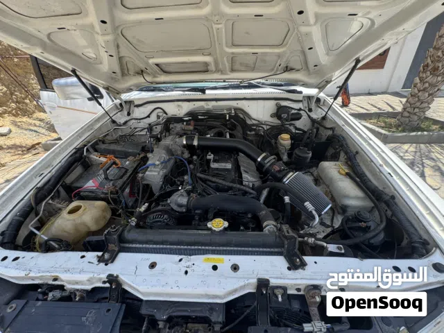 مكينه فتك 4500cc شغاله وامورها فوق الطيبه افحص قبل ماتشتري وهيه فالسياره
