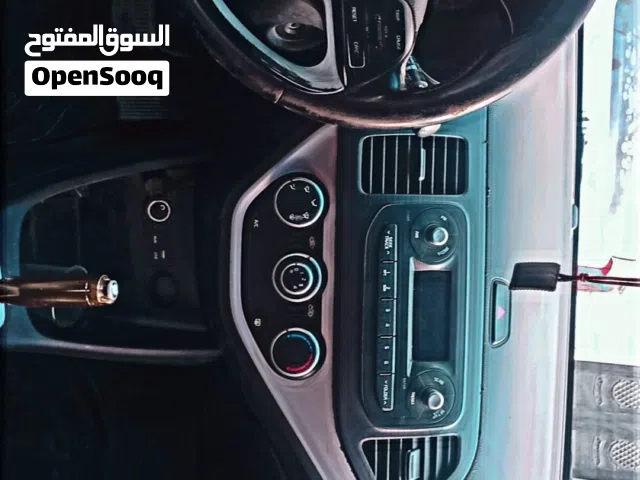 2016 كيا مورنينج Standard